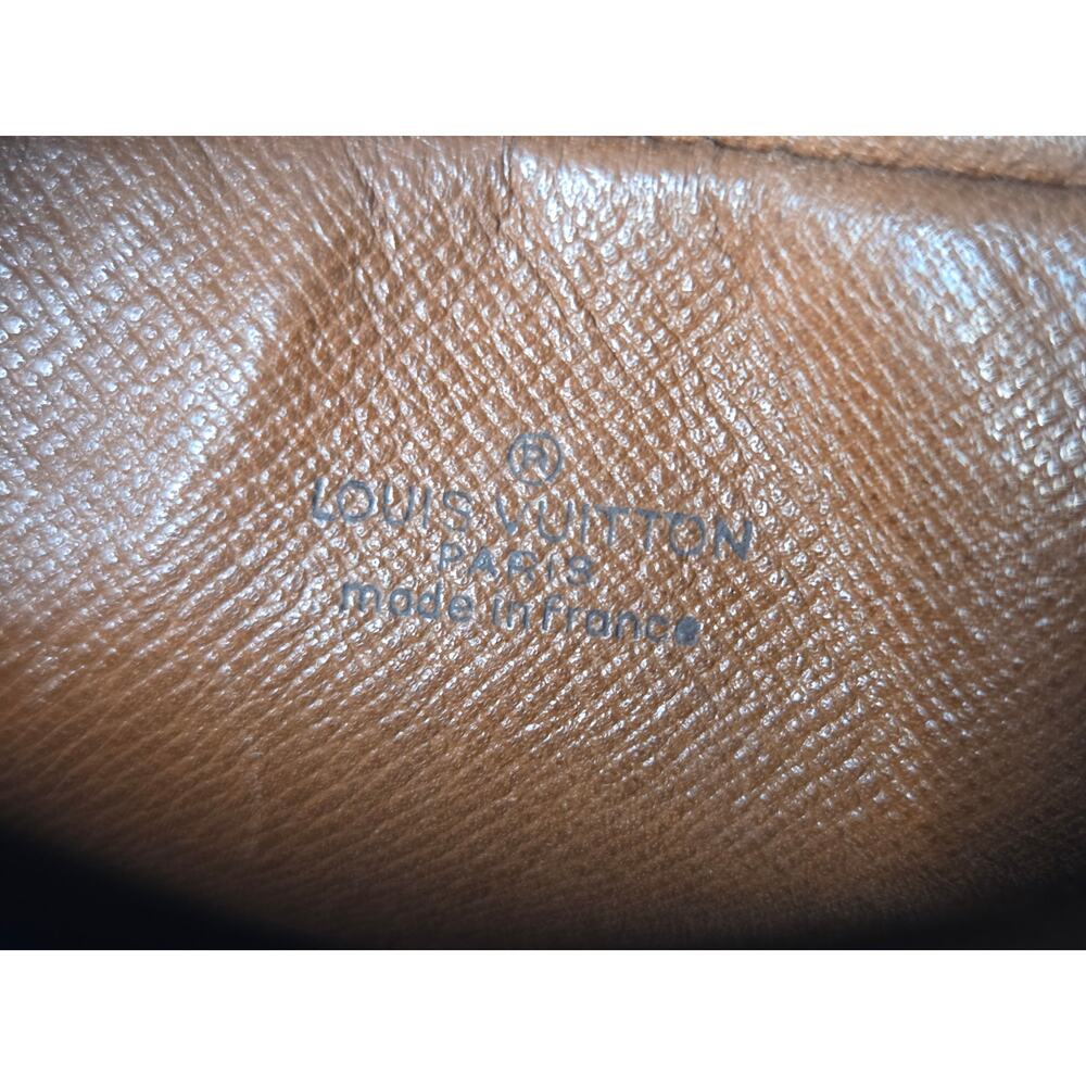 Louis Vuitton Monogram Toiletry Pouch PM Cosmetic Case AR0082 Made in France LV - Picture 14 of 15